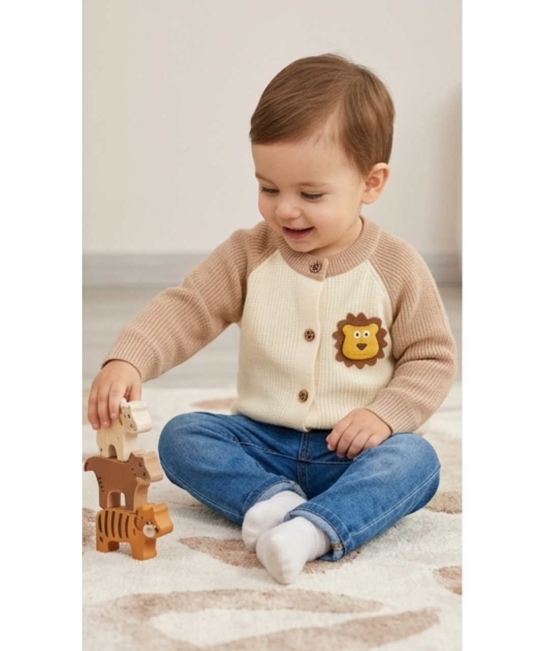 Toddler Boys Colorblock Raglan Knit Cardigan – Cream & Beige with Lion Patch
