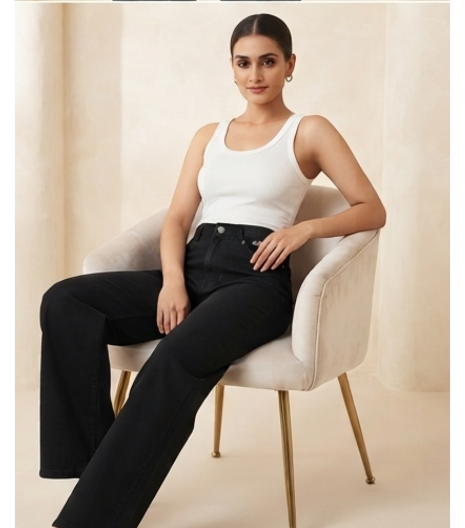 High-Rise Relaxed-Fit Wide-Leg Trousers in Black